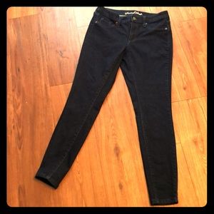 EUC Skinny Mid Rise Jegging Jeans